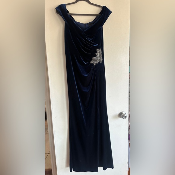 Alex Evenings Dresses & Skirts - Alex Evenings Midnight Blue Velvet evening gown